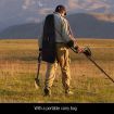New High Sensitivity Metal Detector Treasure Hunter Searching Gold Digger W/ LCD
