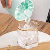 Ice Bucket Cup Mold For Making Ice Cubes Tray Freeze Quickly Safety Silicone Creative Design Frozen Drink Maker