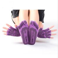 Portable Yoga Glove Sock Set Sweat-absorbing Non Slip Sports Five-toed Socks High Quality Half Finger Gloves Color Purple