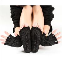 Portable Yoga Glove Sock Set Sweat-absorbing Non Slip Sports Five-toed Socks High Quality Half Finger Gloves Color Black