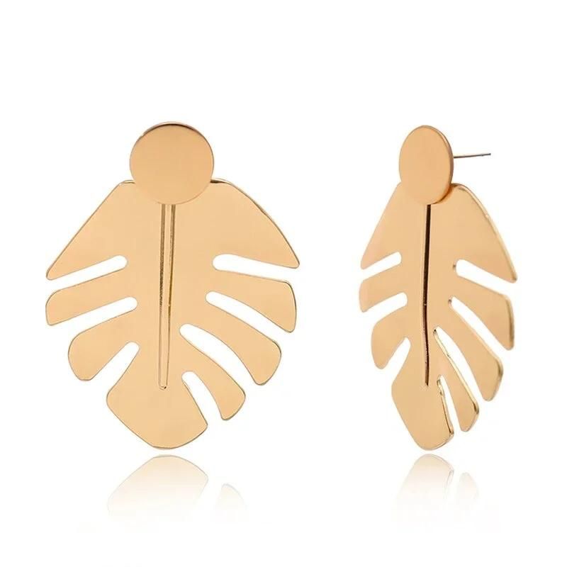 Simple Design Metal Color Leaf Earrings