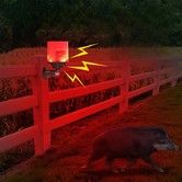 Solar Alarm, Infrared Timed Alarm Light, 13 Built-in Sound Effects Recordable, 8 Red LED , Suitable for Orchards, Construction Sites, Farm Barns