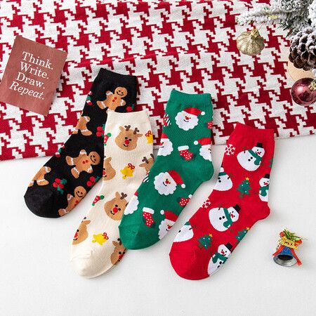 4 Pairs Women Christmas Cartoon Sock Christmas Socks,Cotton Socks,Festive Holiday Design For Christmas and New Year Gifts